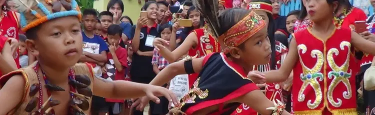 Video cerita Uud danum